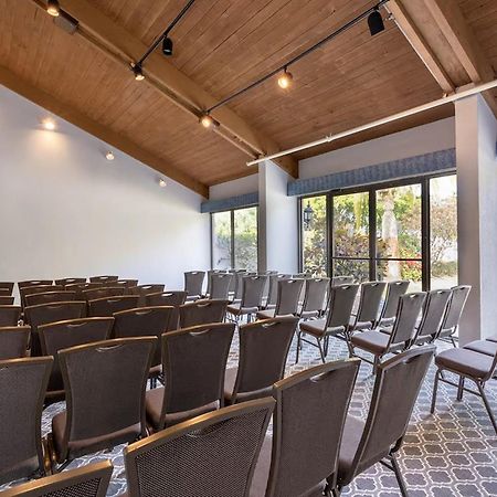 88 Palms Hotel & Event Center غرب شاطئ بالم المظهر الخارجي الصورة